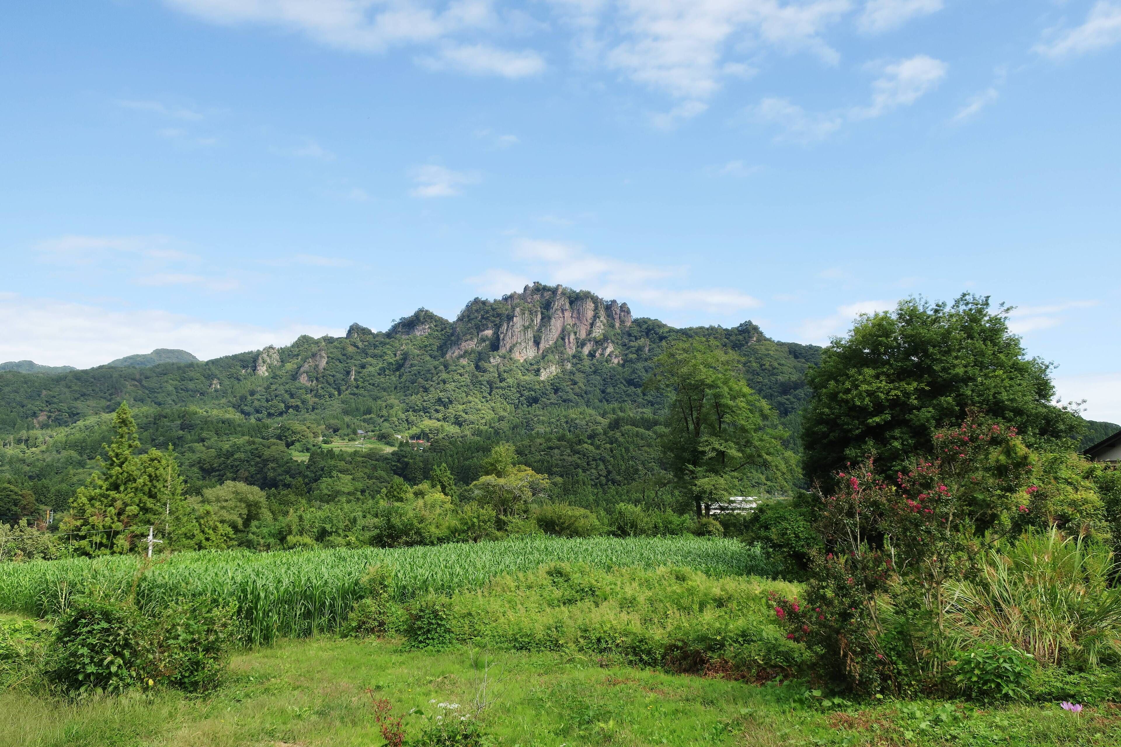 Mount Iwabitsu.
