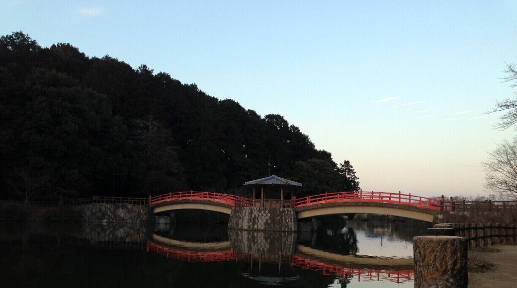 This bridge is called "Sakura bashi".
Beautiful bridge is reflected in the pond called "Miya ike".