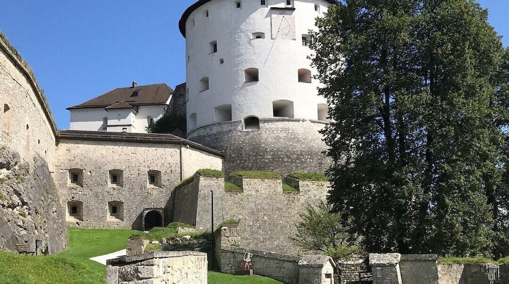 Cool fortress east of Innsbrook.