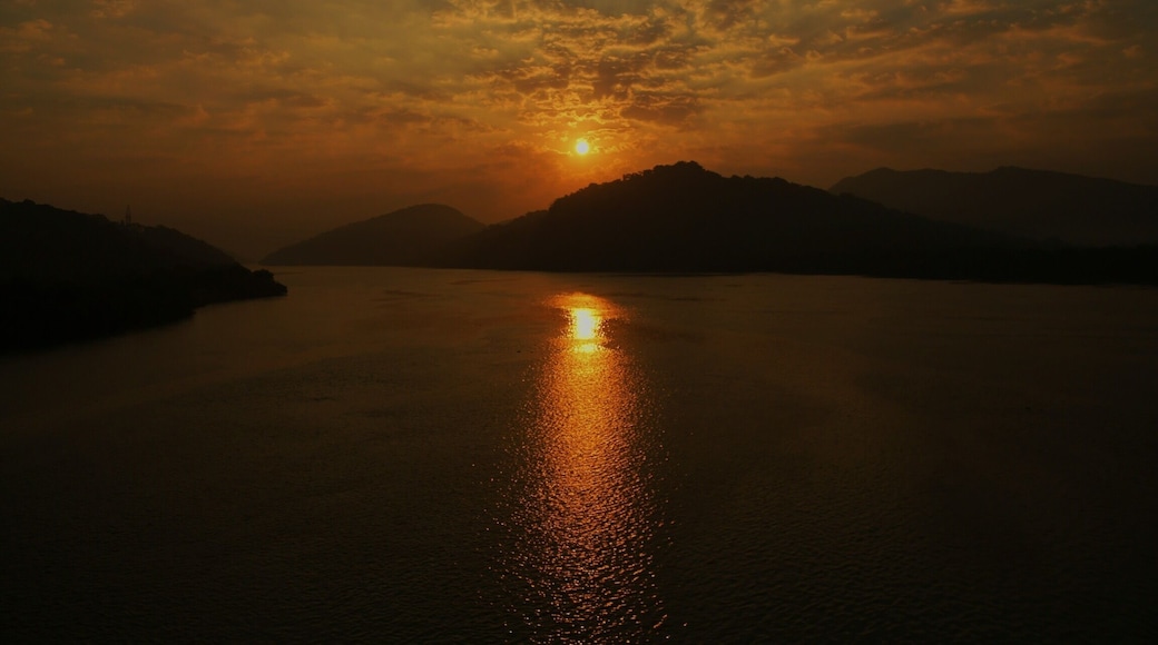 Every sunset is unique !