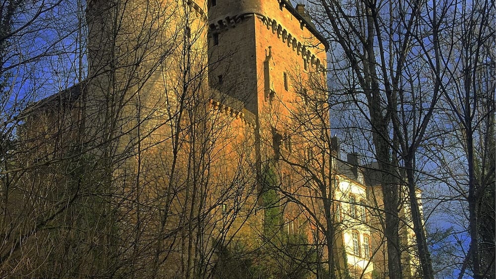 Hollenfels Castle with a history dating back to the 11th century, is one of the castles located close to the River Eisch in the Valley of the Seven Castles in central Luxembourg. #StunningStructures #hollenfels #castle #luxembourg #medieval #castle_oftheworld #manor_n_castle #castles #beautifulcastle #beautifuldestinations #romanticplace #travel #castellidelmondo #castillo #castelo #medioevo #medioevale #medievaltimes #bestdestinations #exploring #exploringtheglobe #travel #instatravel #solotravel #instatravel #instatraveling #worldtraveler #wanderlust #backpacking #mytravelgram #backpacker #passionpassport #aftertherain