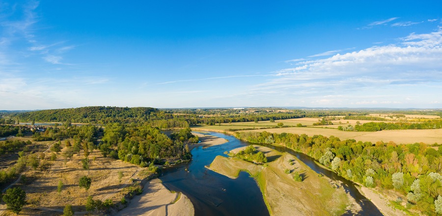 Vue globale de l'Allier avant de rejoindre la Loire plus loin