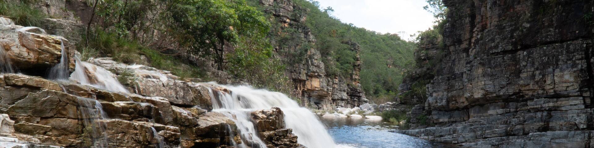 Rochas Cachoeiras Água Doce Rio Viagem Viajar Natureza Paisagem Minas Gerais Brasil Furnas Capitólio Turismo Aventura Destinos Explorar Pedras Queda Livre Selvagem Beleza Maravilhas