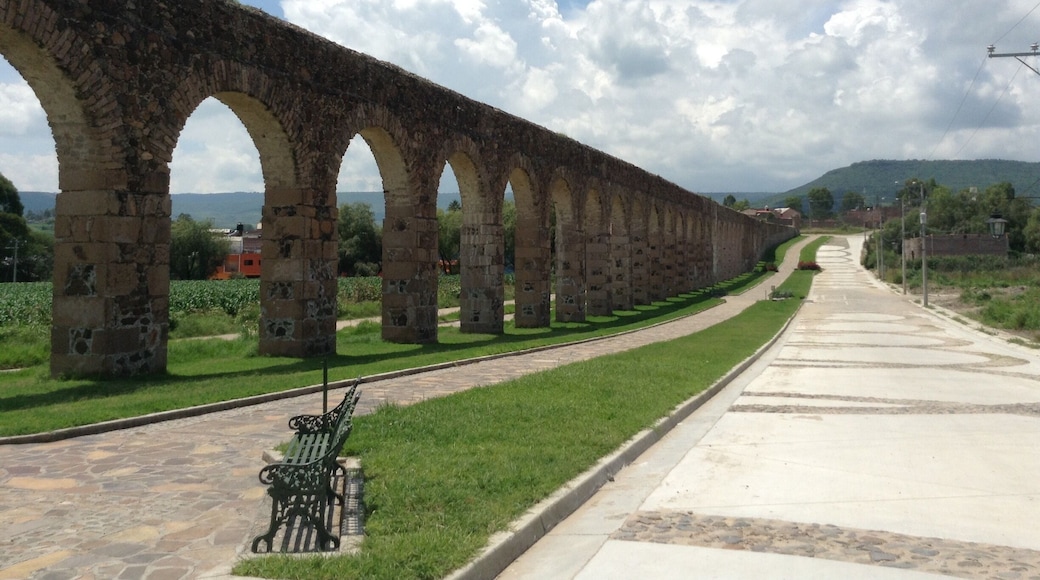 Aqueduct of Nochistlan , México .