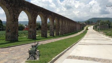 Aqueduct of Nochistlan , México .