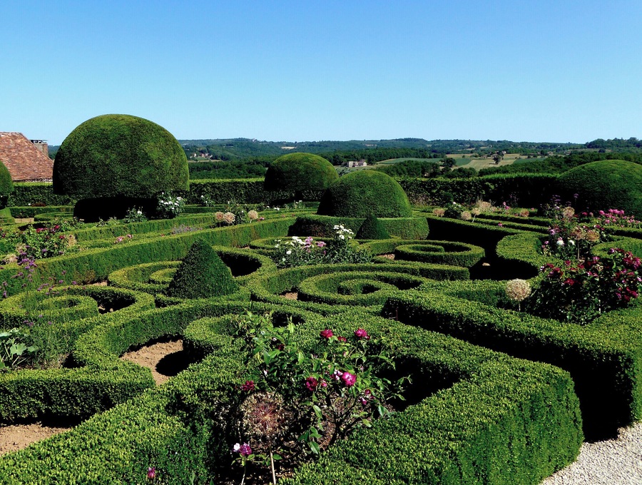 The Chateau de Hautefort has been beautifully restored inside, but it's outside in the garden that you'll see the most beauty.