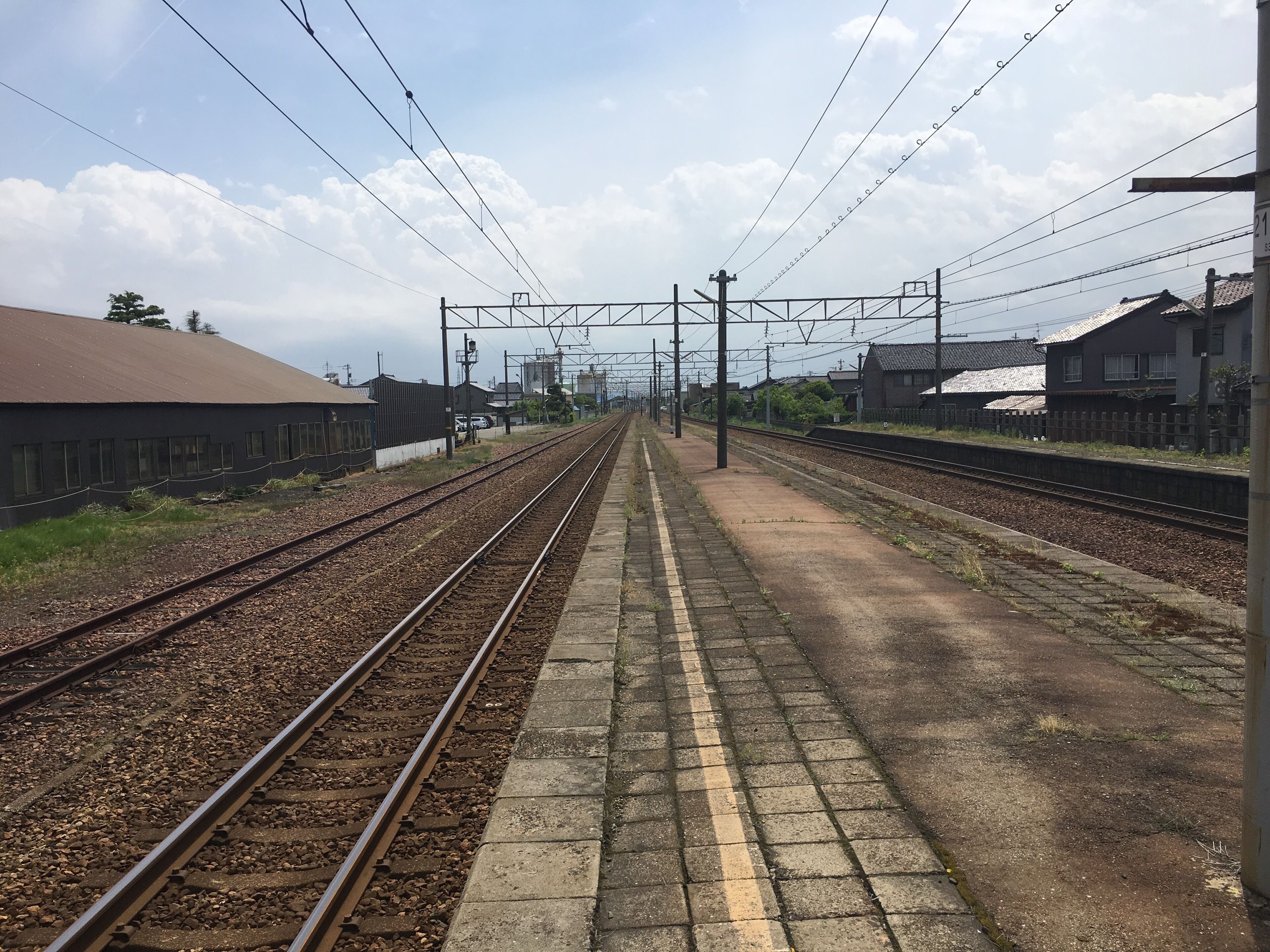 あいの風とやま鉄道越中大門駅構内