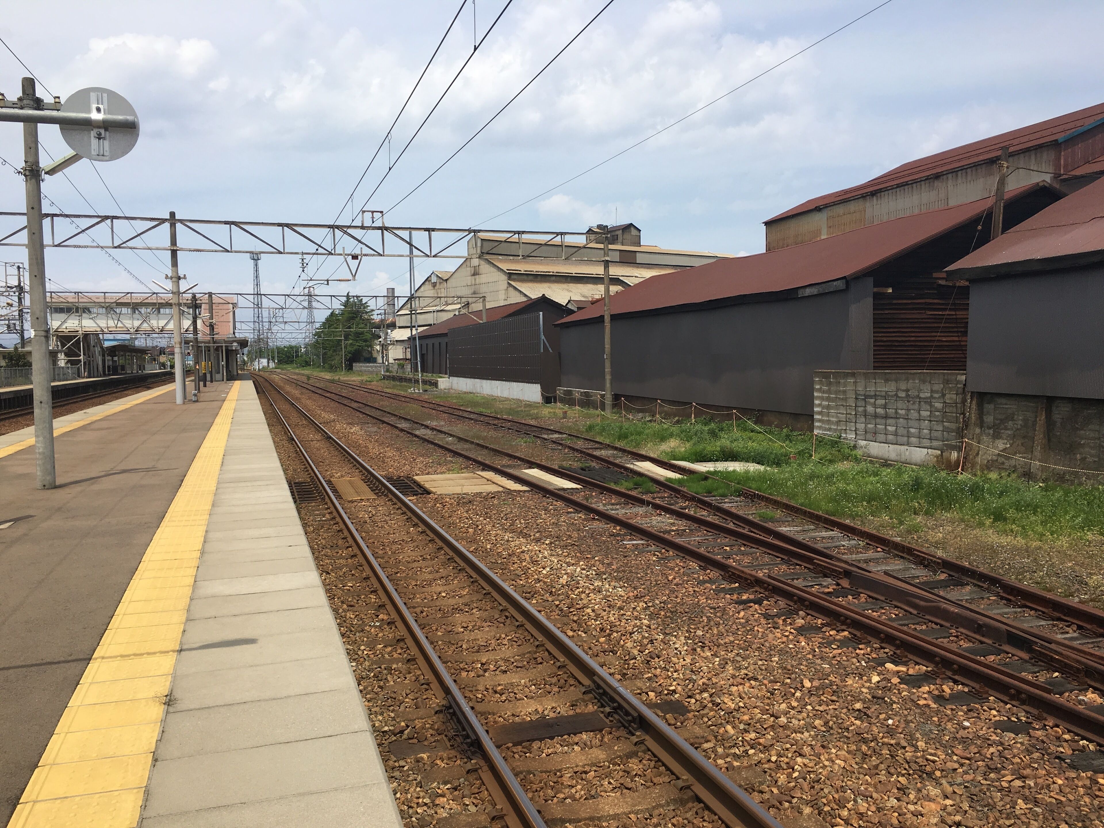 あいの風とやま鉄道越中大門駅構内