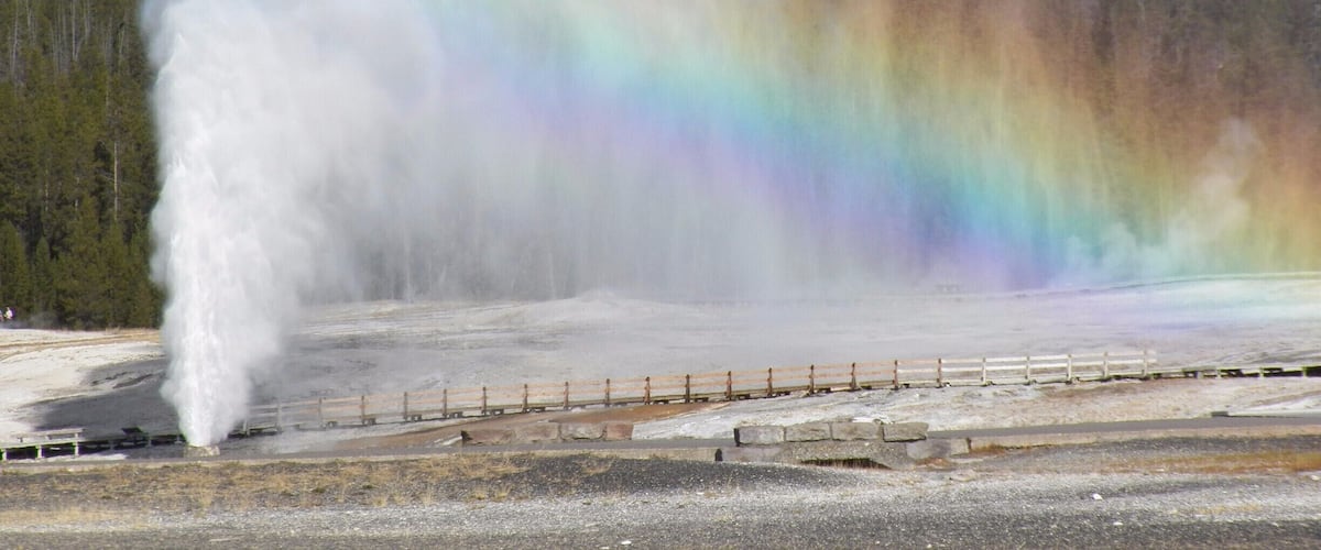 I got so lucky to catch this! It was a geyser near the museum, close to Old Faithful, it burst out for a few minutes just as I was walking out of the museum.
#geyser
#NationalPark