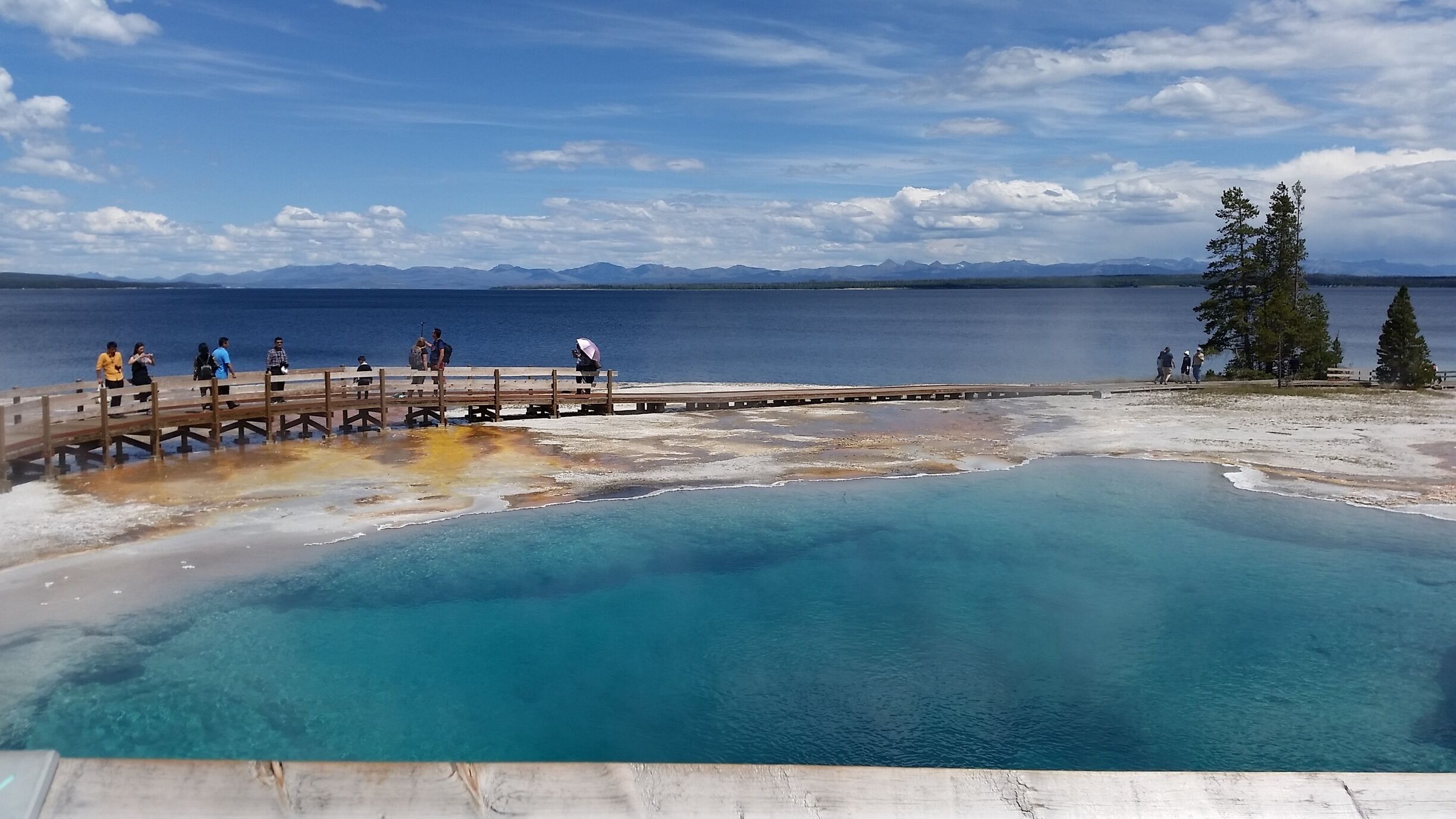 West Thumb Geyser Basin in Yellowstone National Park is a lesser-known destination but offers beautiful views of hot colorful pools next to Yellowstone Lake. Worth the easy hike!
#UStravel 
#Yellowstone
#NationalPark 
#Wyoming
#colorful 
#blue
#bucketlist 