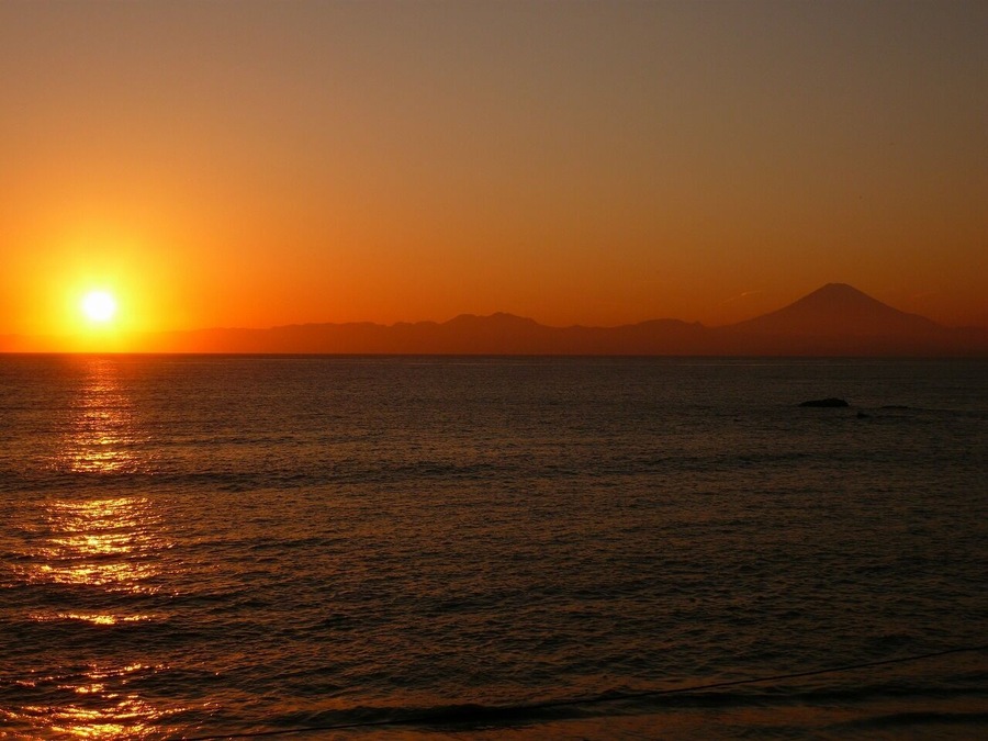 sunset and Mt.Fuji from Hayama 葉山 beach