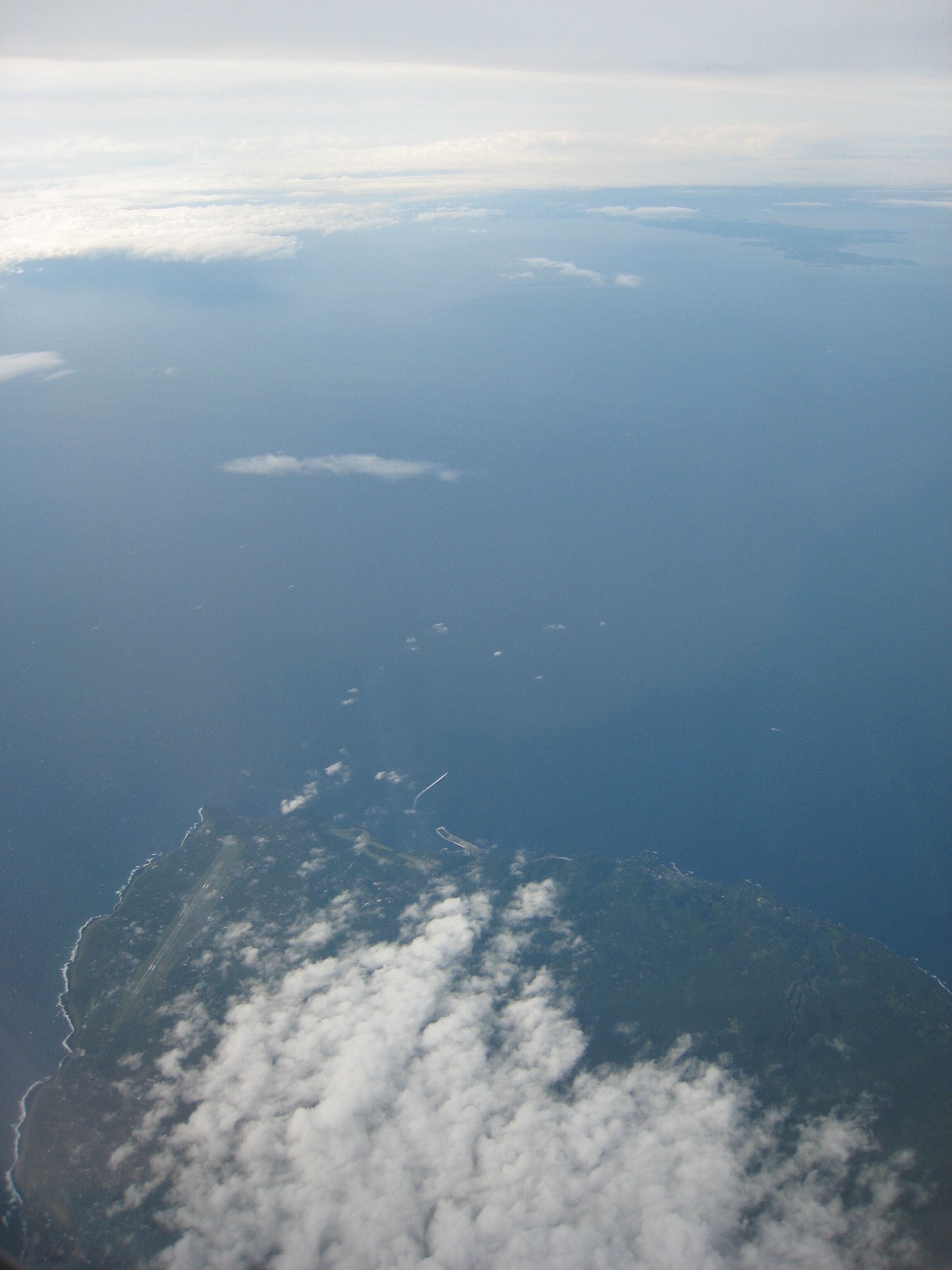 Izu Ohshima(伊豆大島), Tokyo(Japan) from Airplane(航空写真)