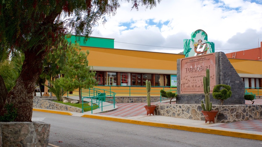 Epazoyucan showing signage