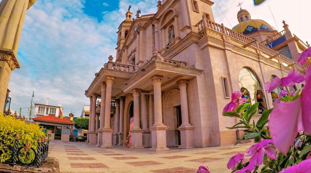 amanecer detrás de San Francisco