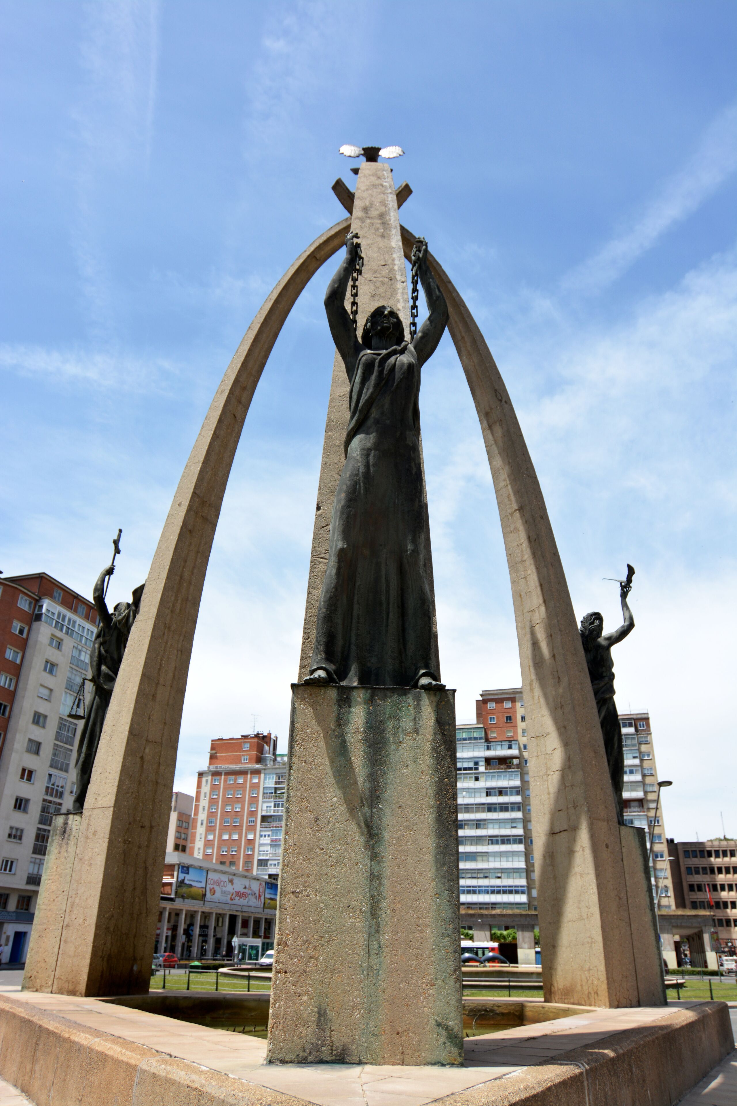 monumento representando a la libertad