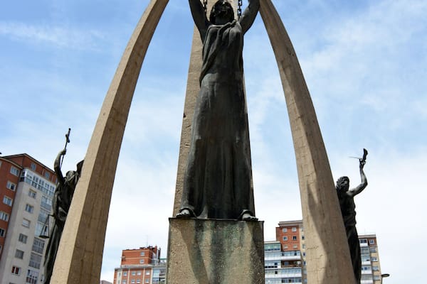 monumento representando a la libertad