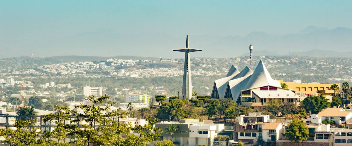 La Lomita, sitio turístico donde se ubica la iglesia de nuestra señora de Guadalupe y además es un mirador para observar la ciudad.