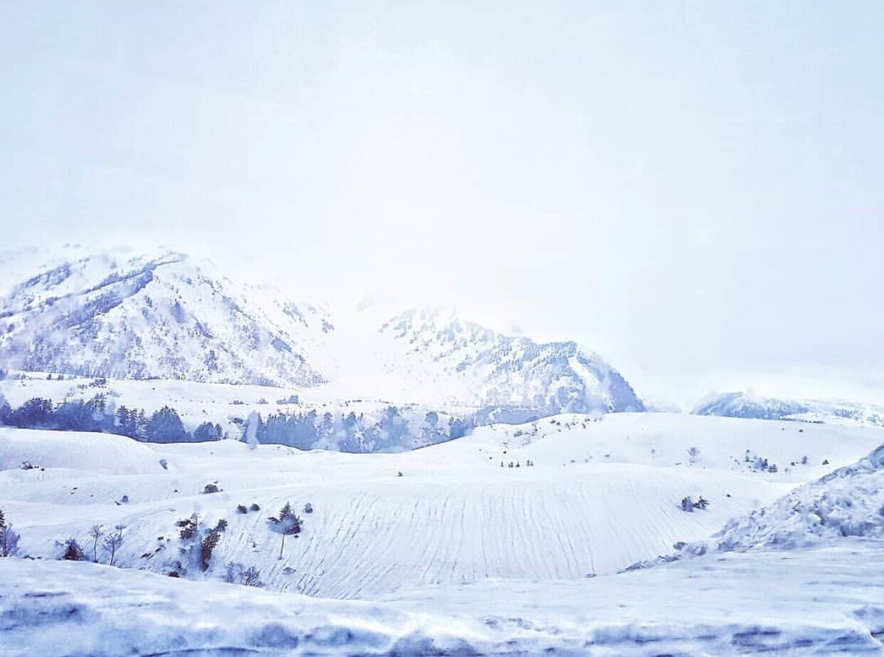 Though it was freezing, this view gives me serenity. 
#MountTateyama #TateyamaAlpineKurobeRoute #Japan #Tateyama