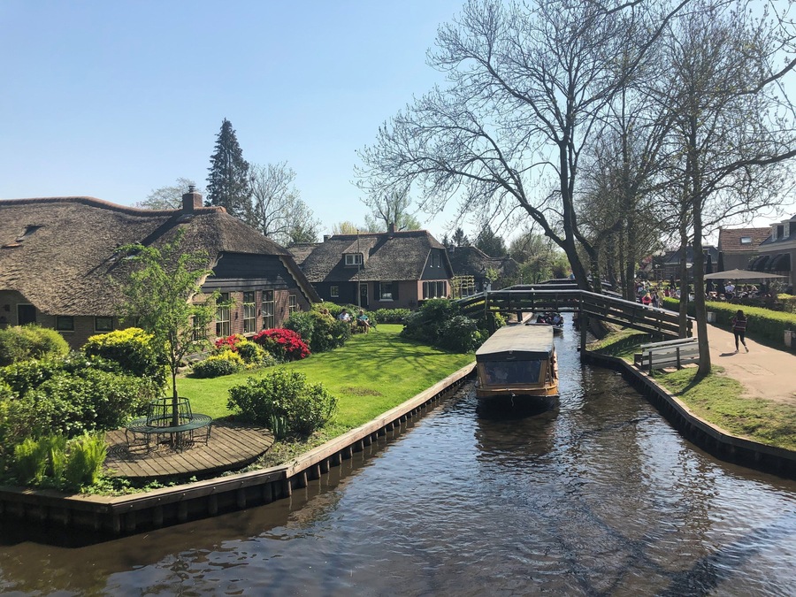 Beautiful Giethoorn ❤️ - the Venice from Netherlands