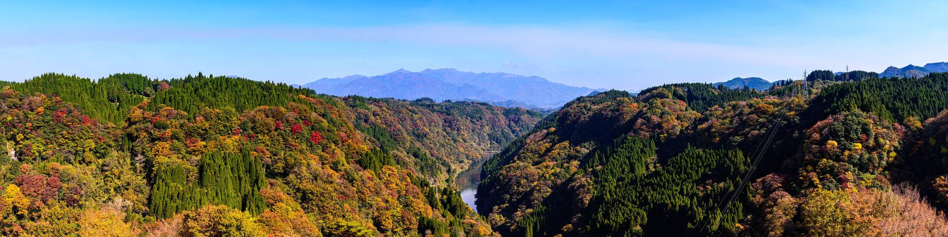 紅葉風景
九州のグランドキャニオン風景
絶景のパノラマ風景
日本 熊本県 上益城郡山都町2019年
Autumnal landscape
Grand Canyon scenery in Kyushu
Panoramic scenery
Japan Kumamoto Prefecture Kamimashiki-gun Yamatocho 2019