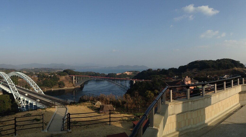 新西海橋西側の西海の丘展望台(西海市側)より望む針尾瀬戸(伊ノ浦瀬戸)のパノラマ