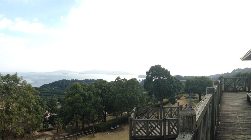 西海橋公園のアレスチック広場より望む大村湾のパノラマ