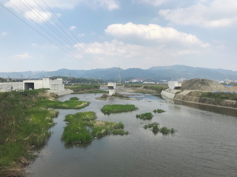 大隈橋より望む多々良川(上流側)