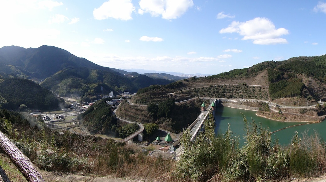 鳴淵ダム 山頂展望台よりのパノラマ