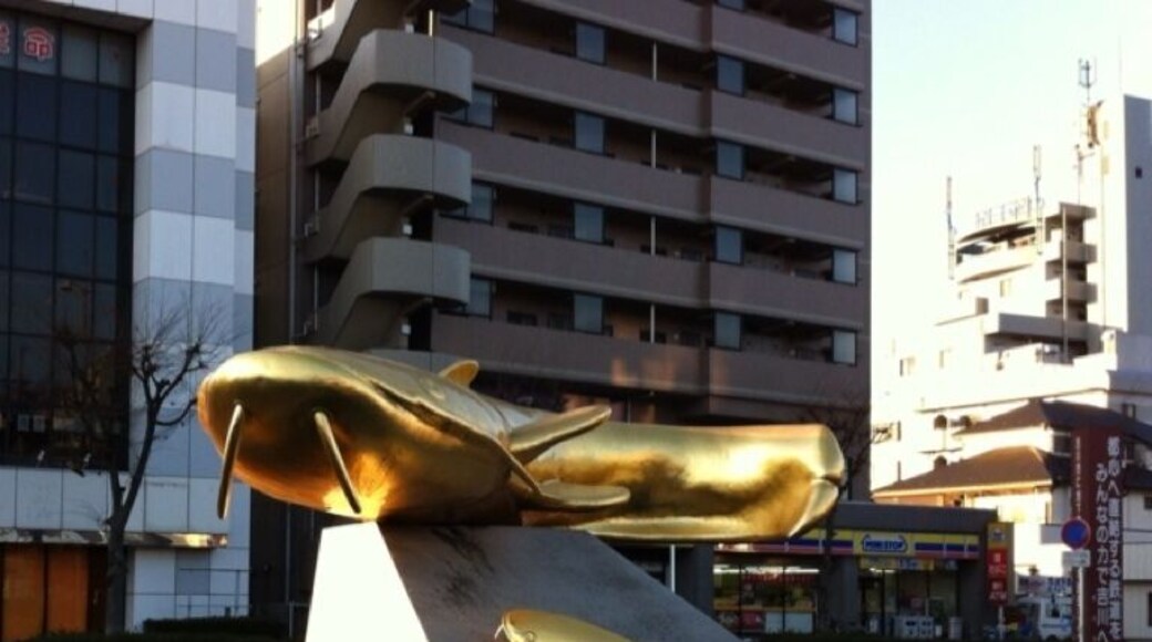 Don't leave Austin without trying a big fat doughnut. Unique flavors that might have been ripped out of a cupcake recipe book. For example, the Son of a Peach doughnut is peach filled with cinnamon, sugar and cake-mix topping. Yum!
New location on 1st Street, a short 5min drive from downtown.