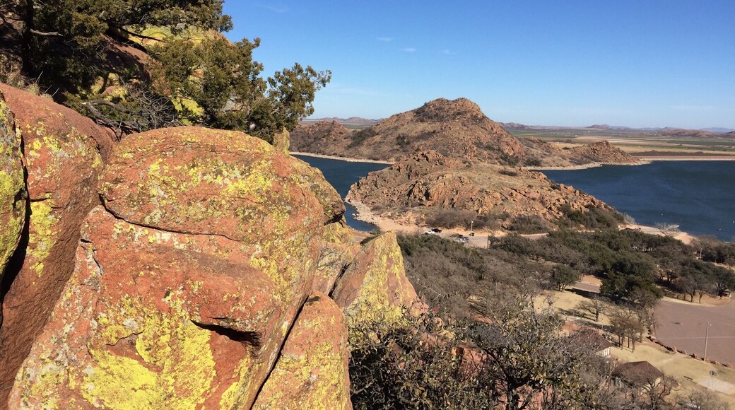 A beautiful hike straight up Quartz Mountain.