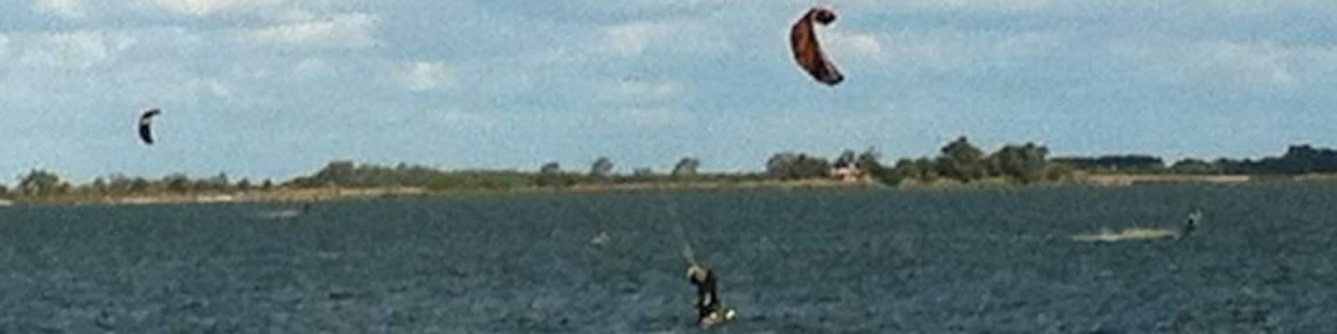 Kitesurfing in Lobos lake, Buenos Aires