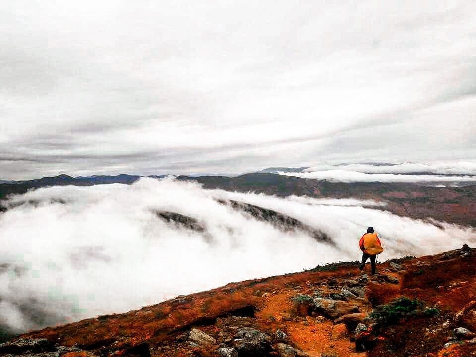 A two day slog through the tallest mountains in New Hampshire is how I like to celebrate fall and long weekends.  Nothing like a wild cloud inversion to bring in the morning.
.
.
.
#adventure #hiking #newhampshire #whitemountains