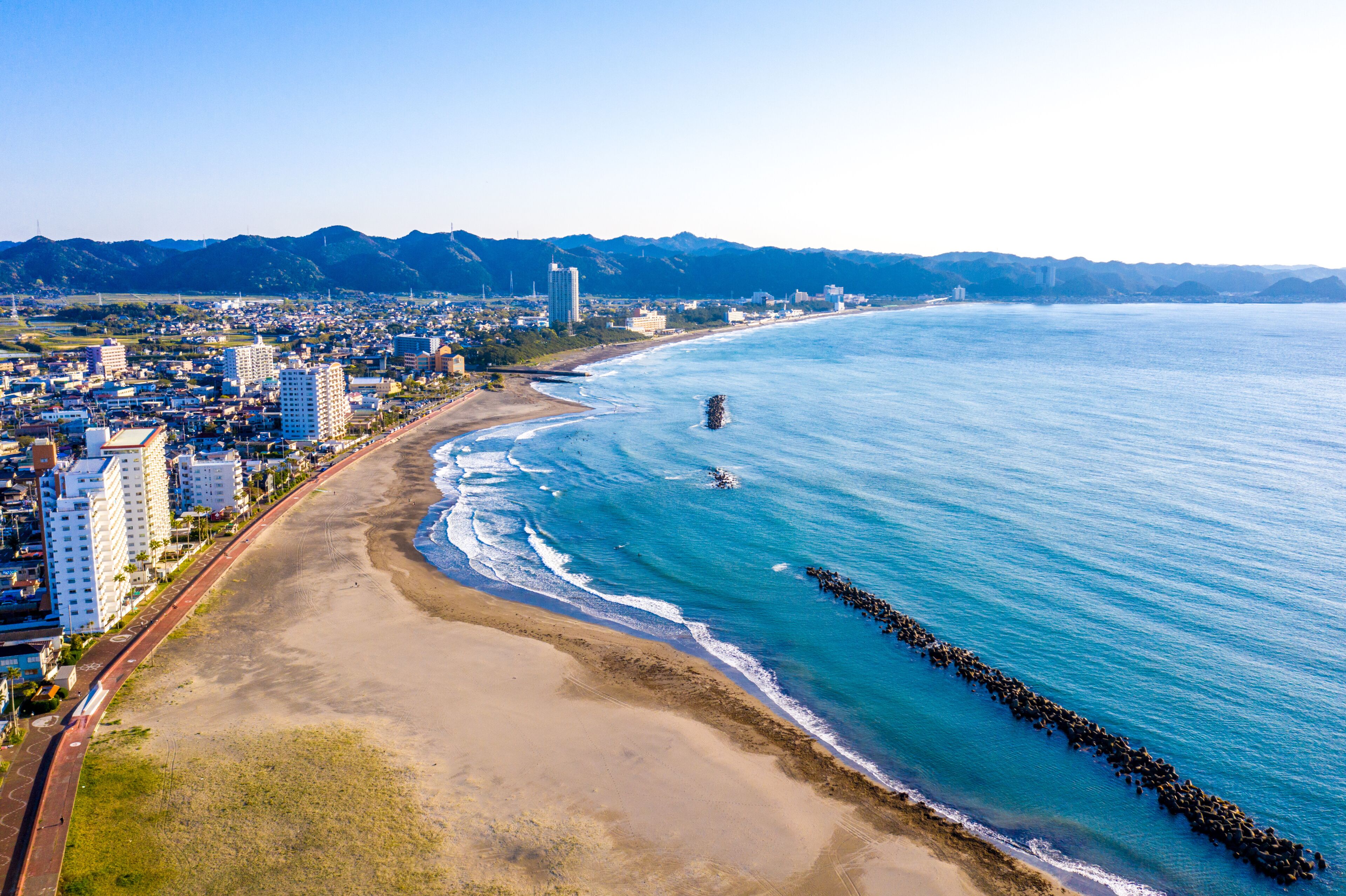 早朝の前原海水浴場（千葉県鴨川市）