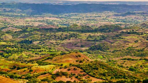 Ciudad de Las Tablas vista desde el Cerro Canajagua en la Península de Azuero. Fondo el Golfo de Parita. Junio 2019