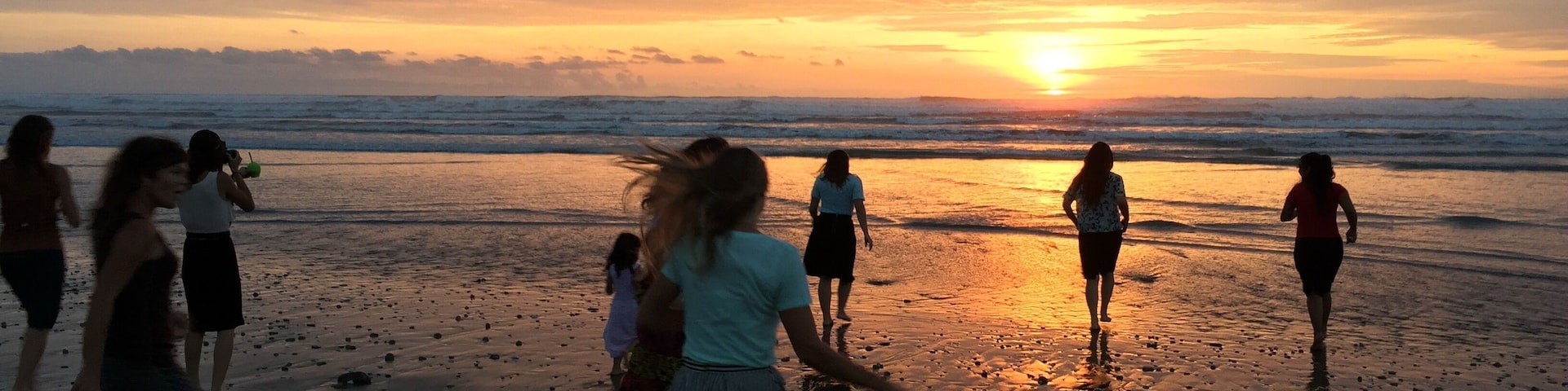 Catching a sunset on Canoa beach.  Almost all year round you can take the time to enjoy this show, free of charge.