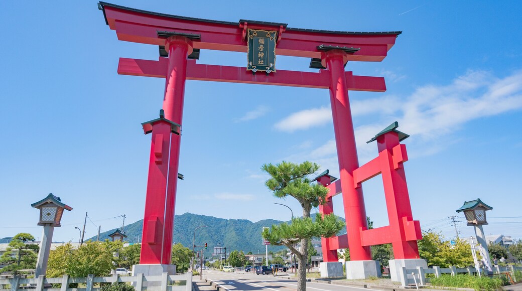 新潟 弥彦の大鳥居