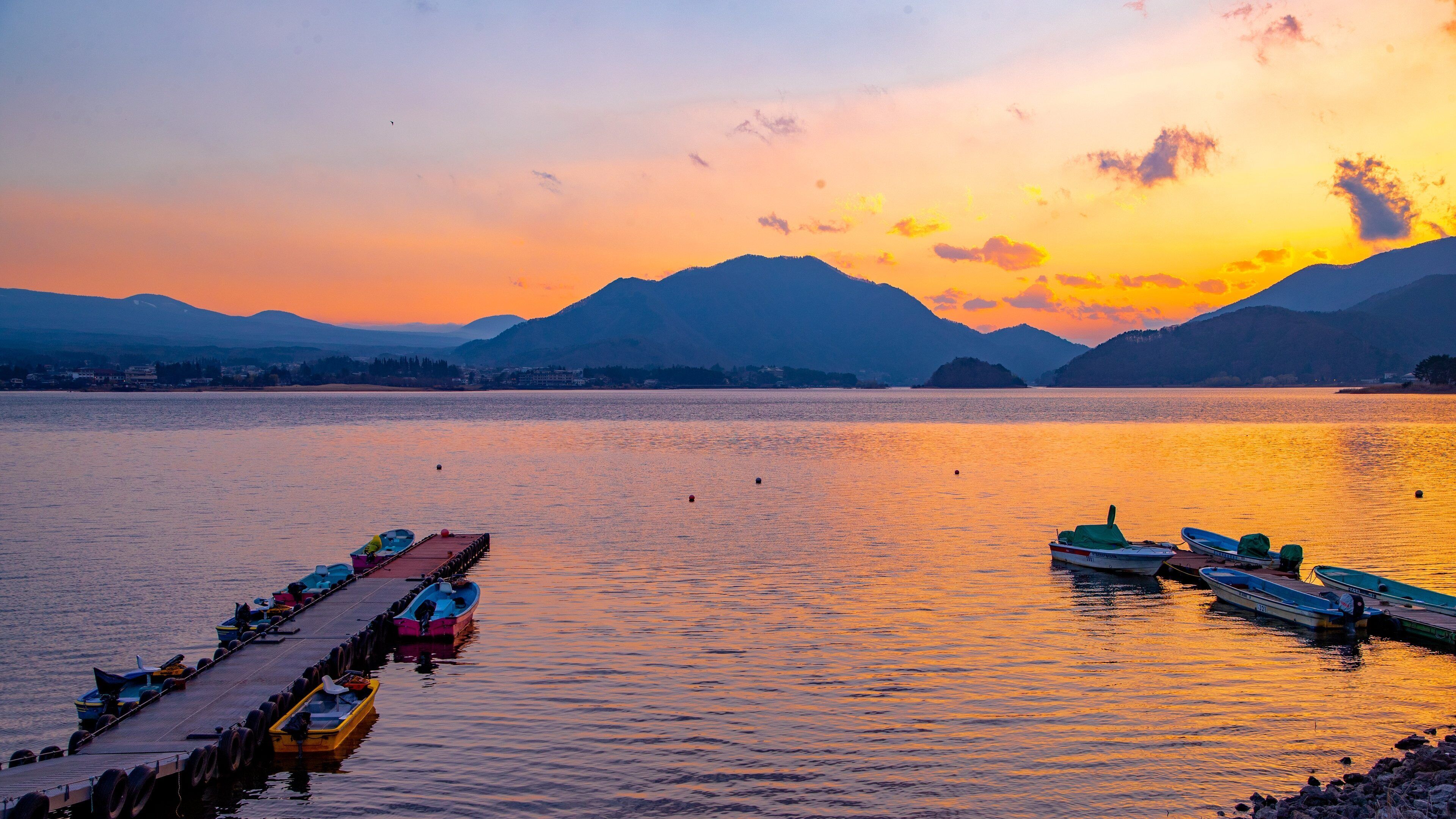 Lake Kawaguchi showing a lake or waterhole and a sunset