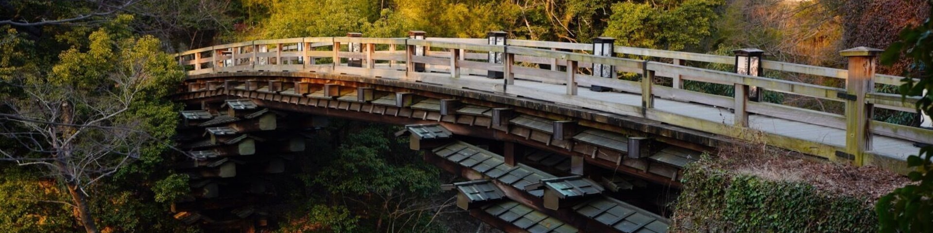 Saruhashi Bridge is one of three major odd bridge in japan. This bridge is all made of wood.
#Details