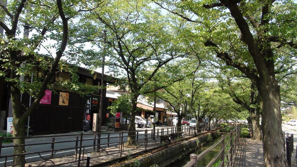 Isawa Hot Springs Creek Aug.2013