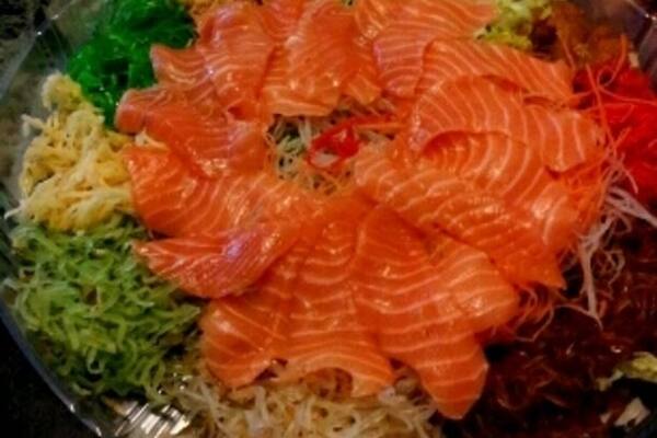 Tradditional Chinese New Year dish called Loi Hei; for luck and prosperity in the year of the Dragon. Huat Ah!!!