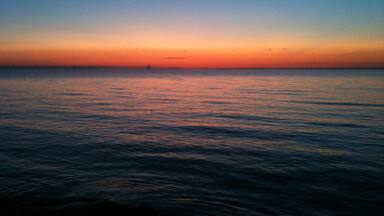 One of the 10,000+ beautiful lakes adorning the Minnesota countryside. Mille Lacs Lake, MN. #goldenhour #blue