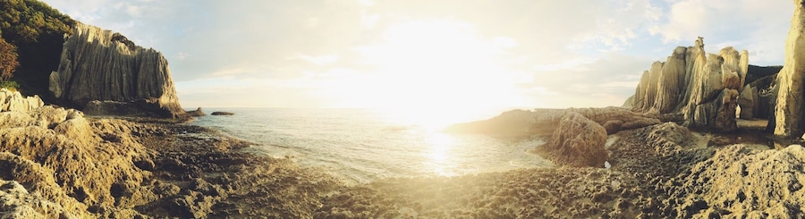 This was one spectacular sunset. Located way up on the western coast of the Shimokita Peninsula, Hotokegaura is one spot not to be missed on an exploration of Northern Japan. Massive limestone cliffs and water as far as the eye can see...makes a person feel a bit small. #japan #weekendgetaway #goldenhour #sunset