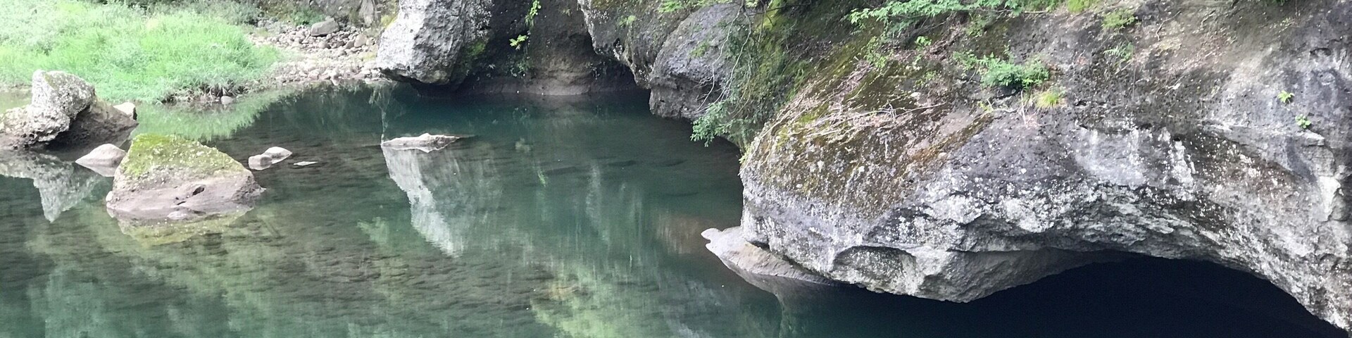 This is an amazing place formed out of the rocks. You just want to dive in.