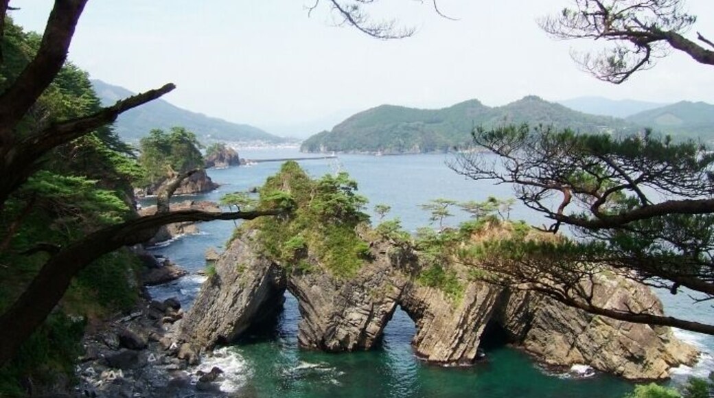 Rocks perforated by three holes at the base of sea Anatoosiiso 穴通磯(あなとおしいそ)Rikuchu Coast National Park