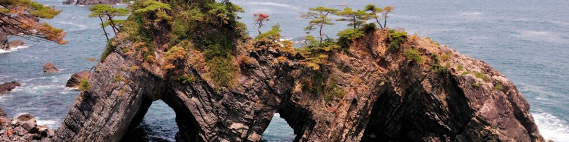 碁石海岸・穴通磯。