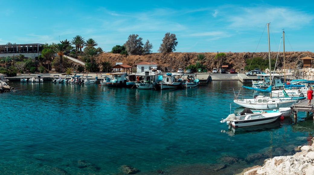 Pomos Harbor, Cypr