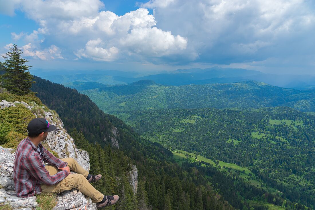 You can reach the peaks of Piatra Mare via the Seven Ladders Canyon.  Great hike just 17 km south of Brasov.  #blue #alwayswanderlust

More info: http://www.alwayswanderlust.com/trekking-the-piatra-mare-and-7-ladders-canyon-in-romania/