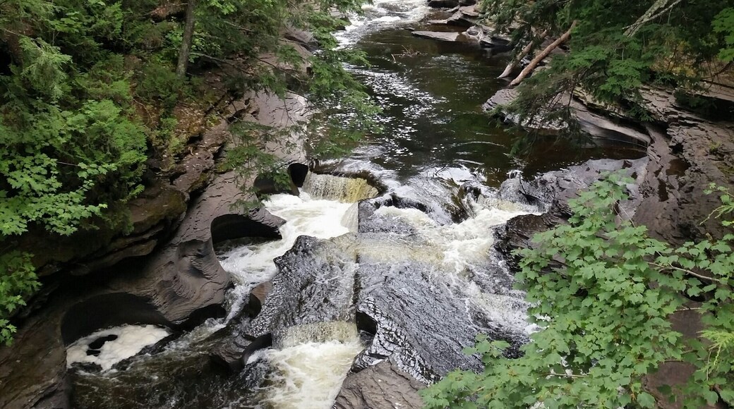 Presque Isle may be my favorite part of the porcupine mountains! The water has eroded the rock leaving beautiful views like this!