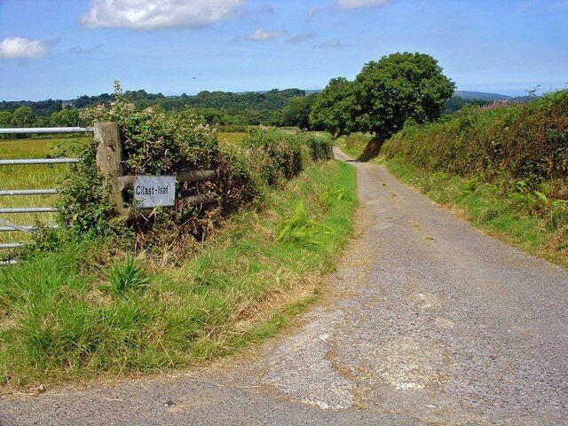 Lane to Cilast Isaf, Manordeifi