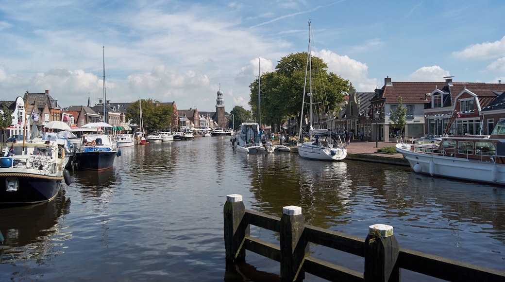 Centrum Lemmer, op de achtergrond de Hervormde Kerk
#architecture